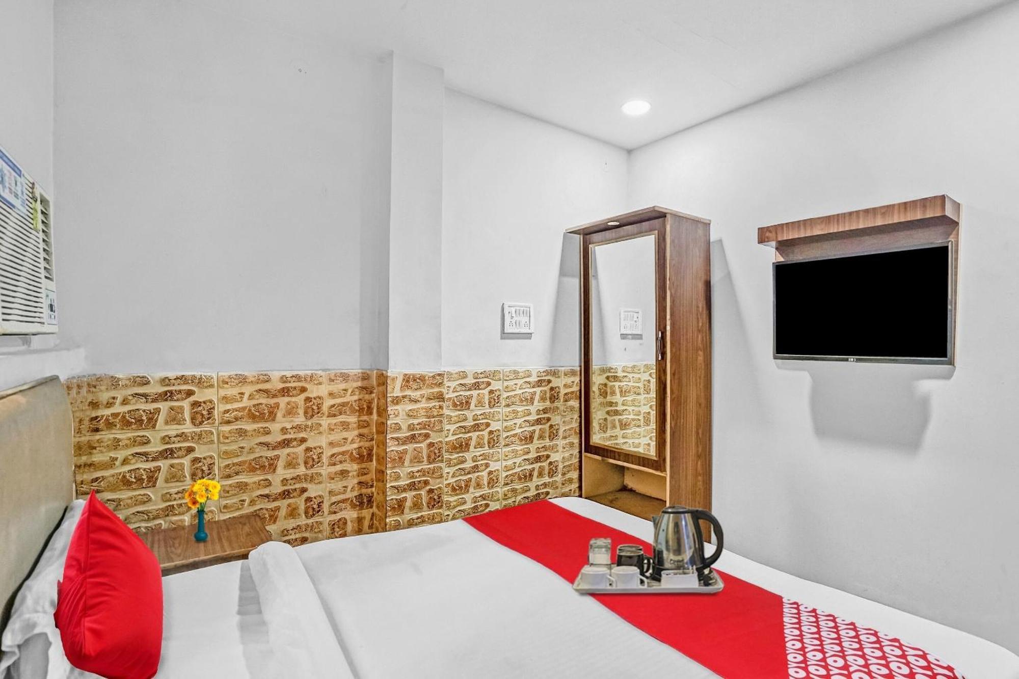Hotel O M Stays Near Akshardham Nueva Delhi Exterior foto